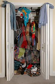 messy-closet